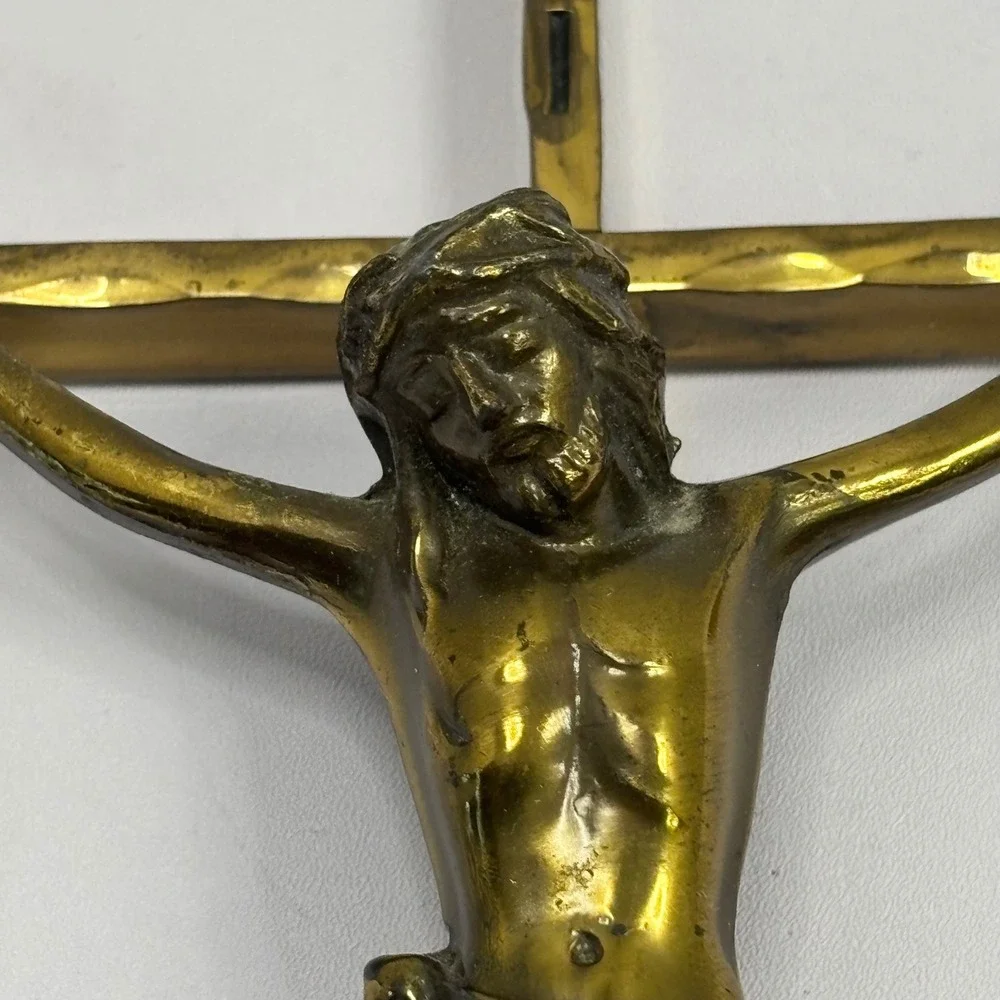 Vintage Brass Wall Crucifix INRI Hammered Metal Religious Cross Jesus Corpus 10" - Picture 4 of 9